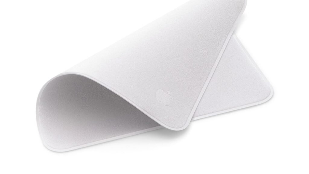 Apple polishing cloth: Apple Drops Polishing Cloth Price to $9