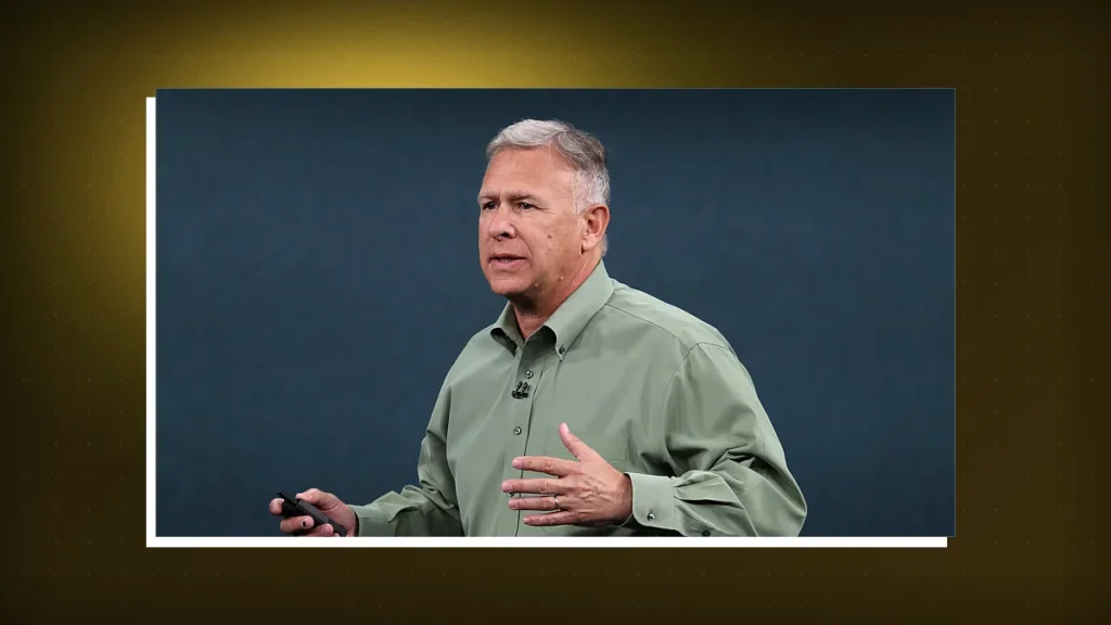 Apple App Store leadership: Apple Shifts App Store Leadership as Schiller Steps Down